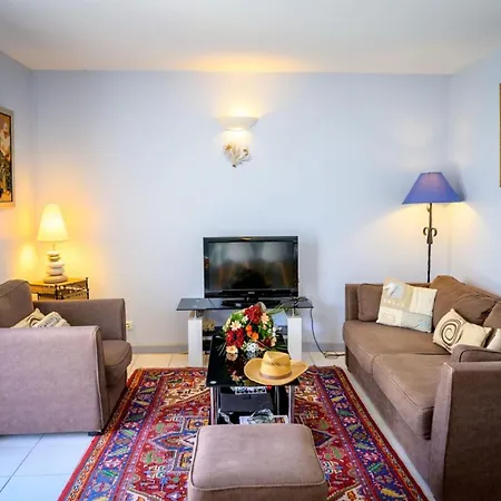 Well Placed With Courtyard 300m From Port Feriehus Saint-Martin-de-Ré