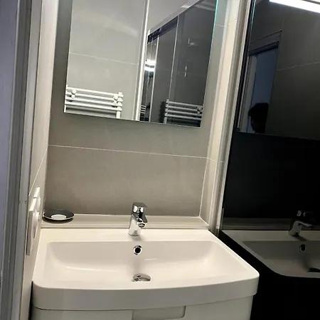 Vakantiehuis Well Placed With Courtyard 300m From Port Saint-Martin-de-Ré